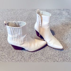 White pink lily boots